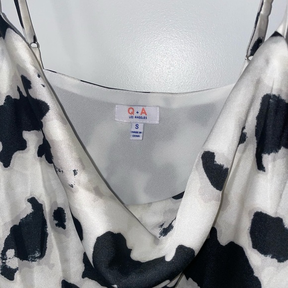 Top - Picture 2 of 4